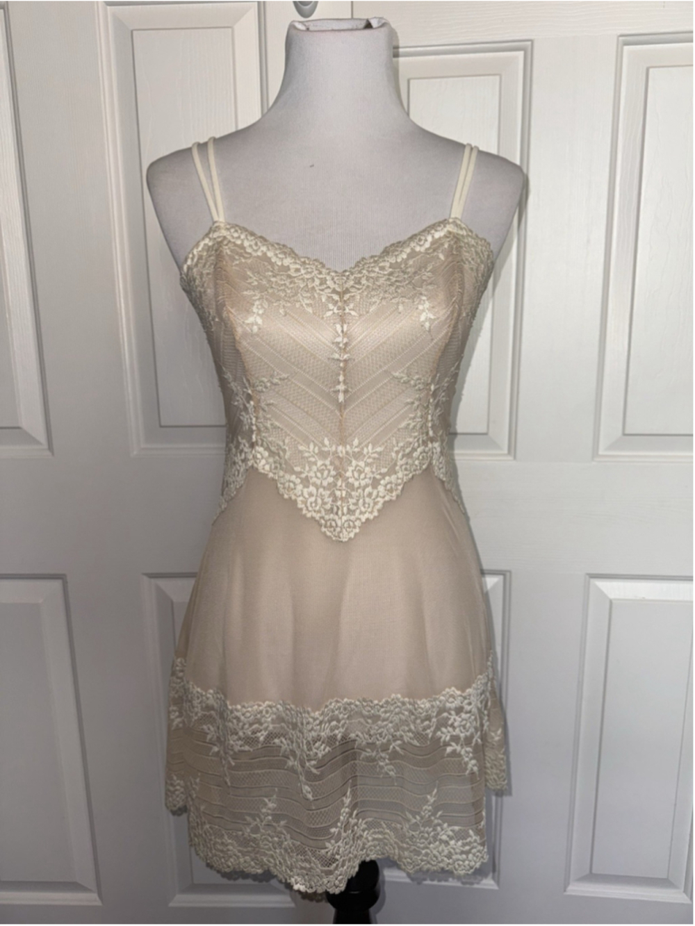Wacoal Embrace Lace Chemise M Nude Ivory Floral Lace Slip Lingerie Romantic